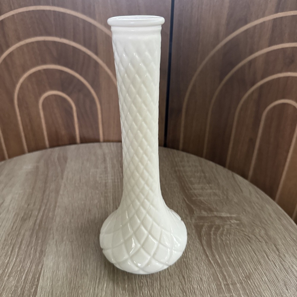 Vintage Hoosier #4092 White Milk Glass Diamond Quilted 9" Tall Flared Bud Vase